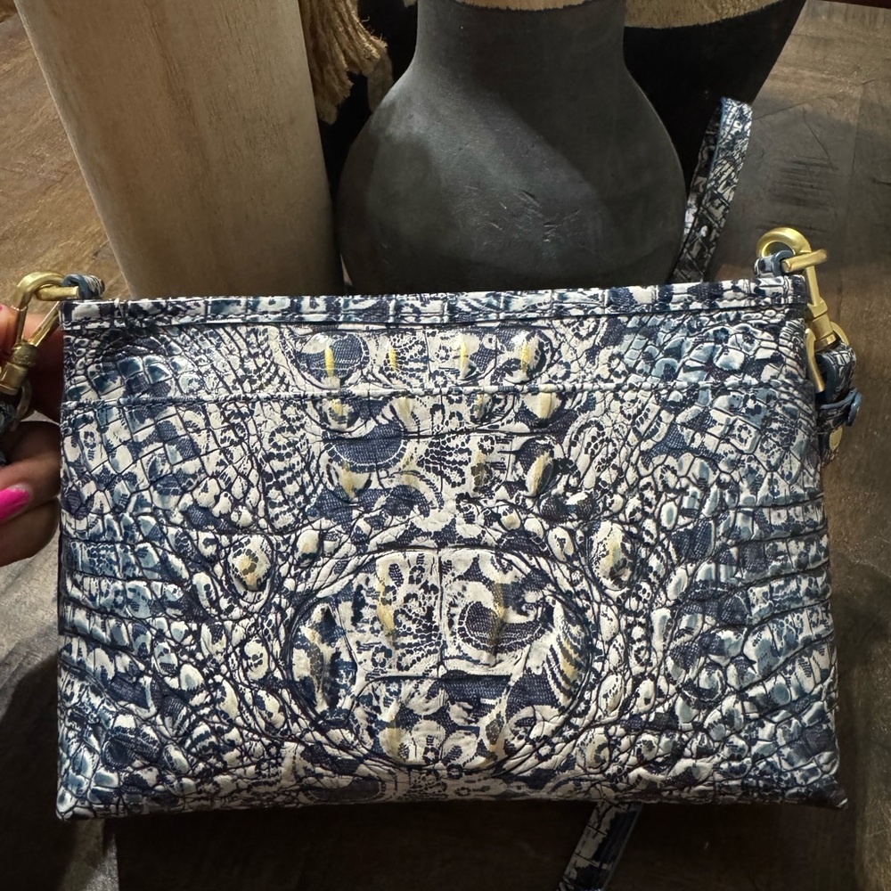 EUC Brahmin Vida Crossbody in the Blue Filigree Melbourne - Picture 2 of 11